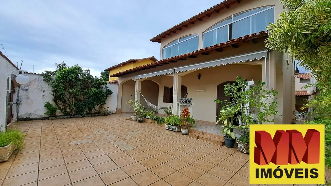 Casa com 4 quartos à venda, 342m2 em Parque Central, Cabo Frio - RJ - imagem 3 Foto 3 de Casa com 4 quartos à venda, 342m2 em Parque Central, Cabo Frio - RJ