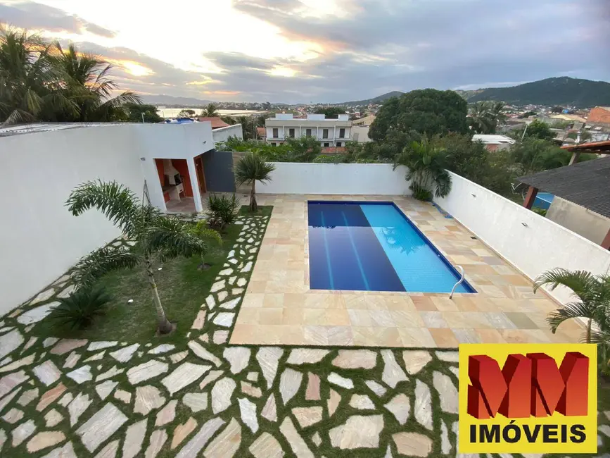 Casa com 1 quarto à venda, 130m2 em Parque Estoril, Sao Pedro Da Aldeia - RJ - imagem 3 Foto 3 de Casa com 1 quarto à venda, 130m2 em Parque Estoril, Sao Pedro Da Aldeia - RJ