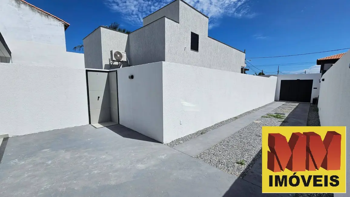 Foto 2 de Casa com 2 quartos à venda, 60m2 em Cabo Frio - RJ