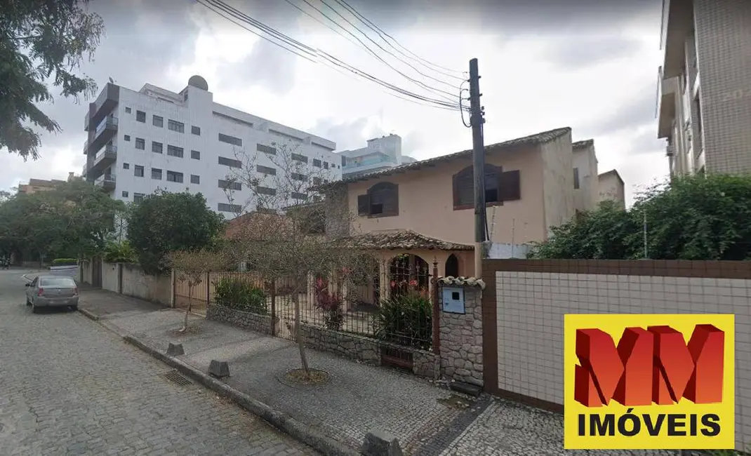 Foto 1 de Casa com 5 quartos à venda, 350m2 em Passagem, Cabo Frio - RJ