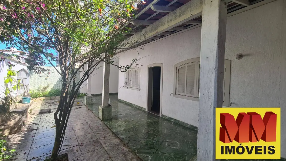 Foto 1 de Casa com 4 quartos à venda, 200m2 em Braga, Cabo Frio - RJ
