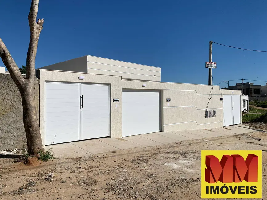 Foto 2 de Casa com 2 quartos à venda, 60m2 em Cabo Frio - RJ