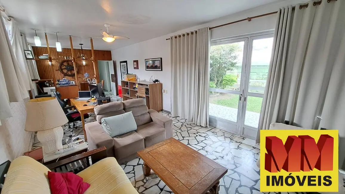 Foto 7 de Casa com 6 quartos à venda, 250m2 em Portinho, Cabo Frio - RJ