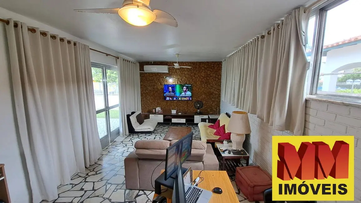 Foto 9 de Casa com 6 quartos à venda, 250m2 em Portinho, Cabo Frio - RJ