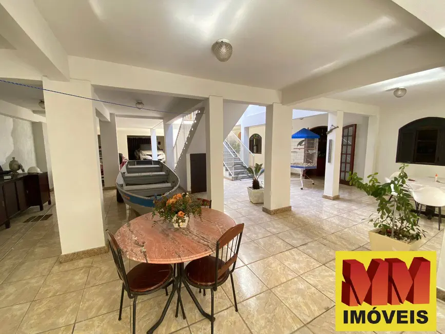 Foto 5 de Casa com 6 quartos à venda, 272m2 em Jardim Excelsior, Cabo Frio - RJ