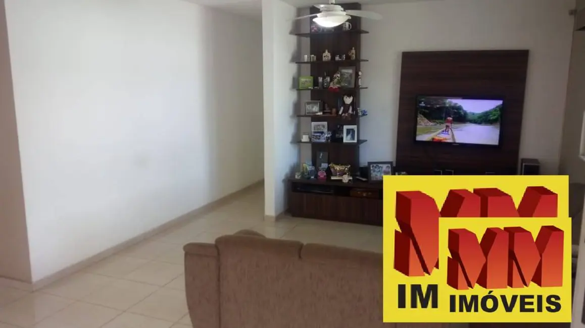 Foto 9 de Casa com 5 quartos à venda, 160m2 em Parque Burle, Cabo Frio - RJ