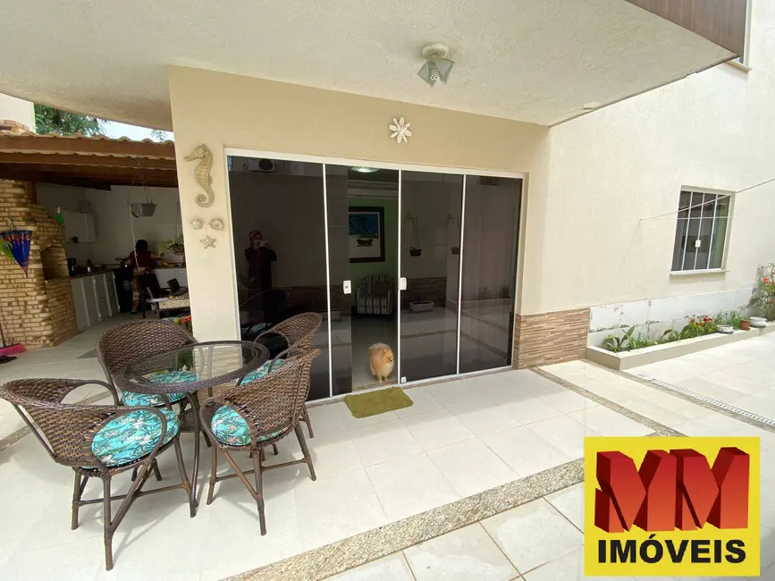Foto 2 de Casa com 3 quartos à venda, 125m2 em Cabo Frio - RJ