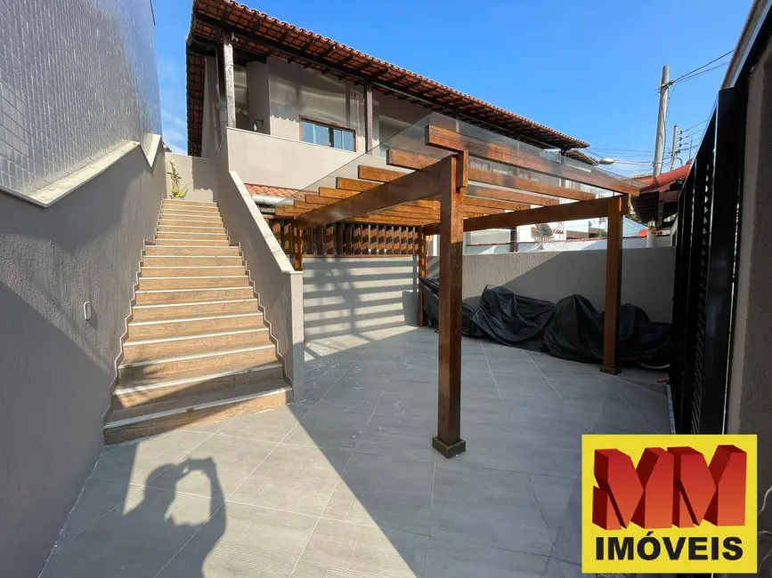 Foto 2 de Casa com 4 quartos à venda, 136m2 em Vila Nova, Cabo Frio - RJ