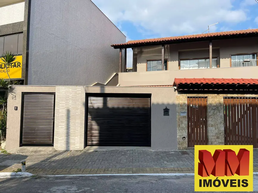 Foto 1 de Casa com 4 quartos à venda, 136m2 em Vila Nova, Cabo Frio - RJ