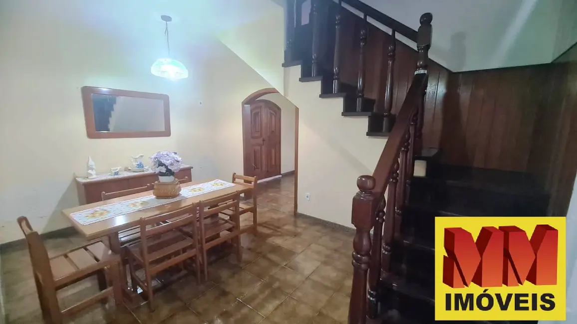 Foto 3 de Casa com 4 quartos à venda, 200m2 em Vila Nova, Cabo Frio - RJ