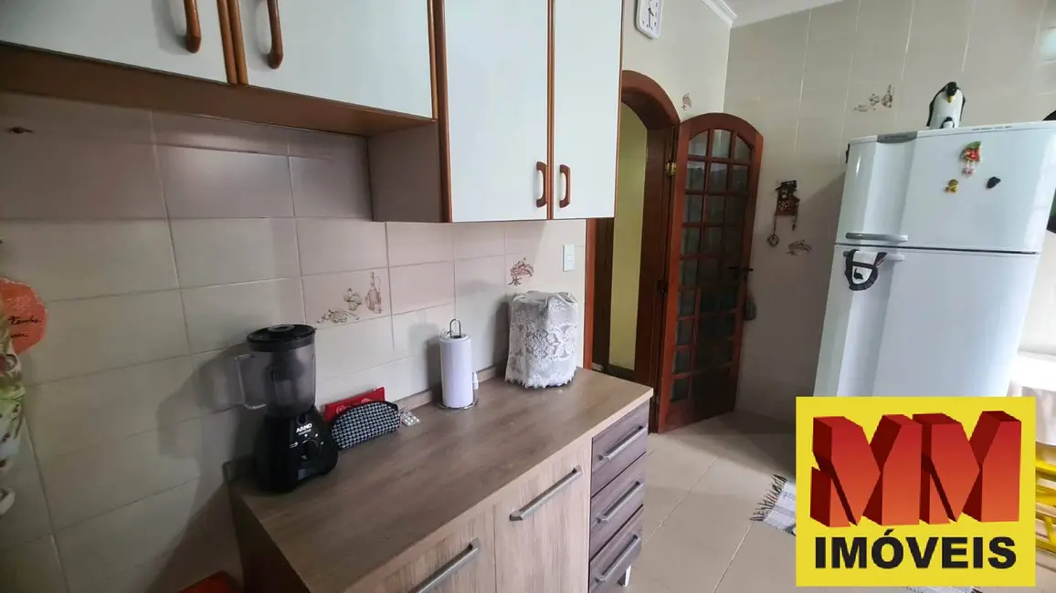 Foto 9 de Casa com 4 quartos à venda, 200m2 em Vila Nova, Cabo Frio - RJ