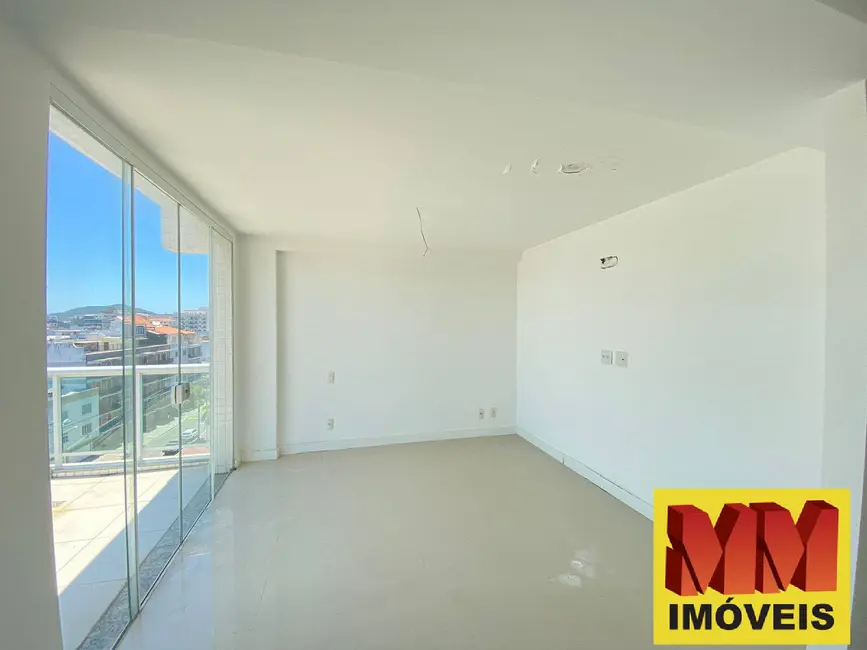 Foto 6 de Cobertura com 6 quartos à venda, 370m2 em Cabo Frio - RJ