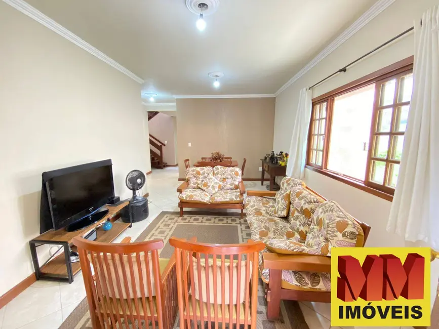 Foto 5 de Casa com 5 quartos à venda, 180m2 em Recanto das Dunas, Cabo Frio - RJ