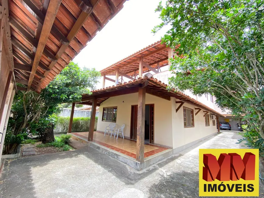 Foto 2 de Casa com 5 quartos à venda, 180m2 em Recanto das Dunas, Cabo Frio - RJ