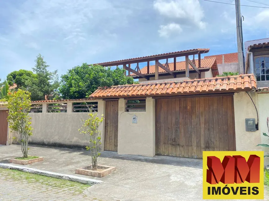 Foto 1 de Casa com 5 quartos à venda, 180m2 em Recanto das Dunas, Cabo Frio - RJ