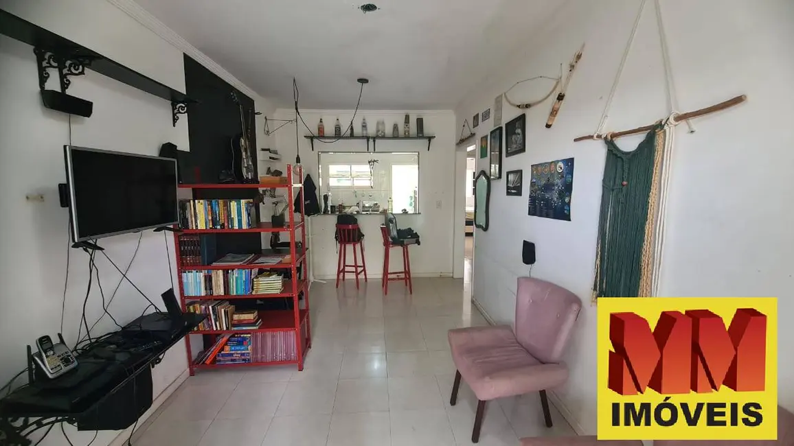 Foto 3 de Casa com 3 quartos à venda, 150m2 em Cabo Frio - RJ