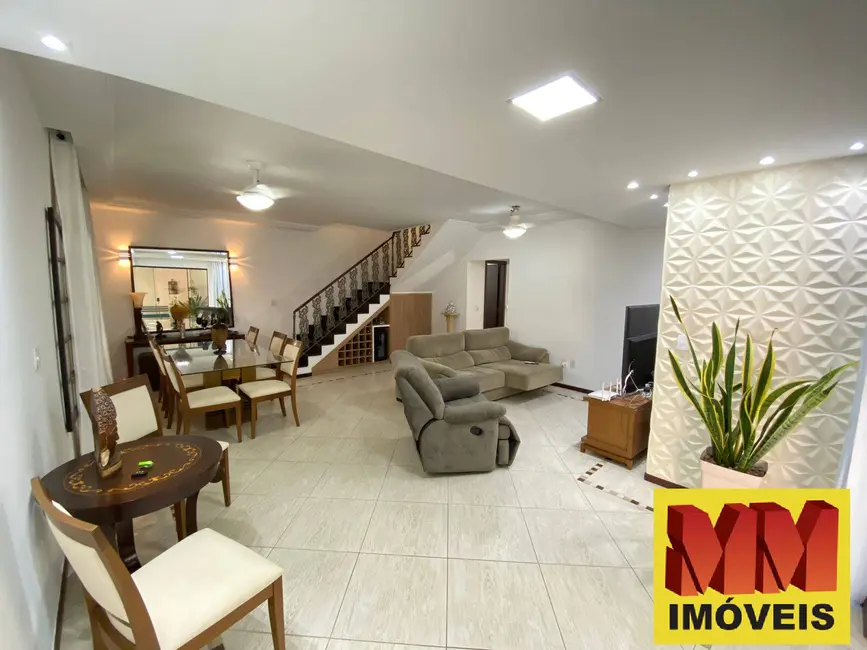 Casa de Condomínio com 4 quartos à venda, 172m2 em Jardim Flamboyant, Cabo Frio - RJ - imagem 4 Foto 4 de Casa de Condomínio com 4 quartos à venda, 172m2 em Jardim Flamboyant, Cabo Frio - RJ