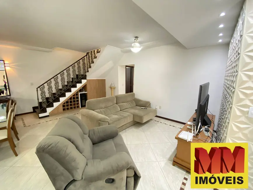 Casa de Condomínio com 4 quartos à venda, 172m2 em Jardim Flamboyant, Cabo Frio - RJ - imagem 7 Foto 7 de Casa de Condomínio com 4 quartos à venda, 172m2 em Jardim Flamboyant, Cabo Frio - RJ