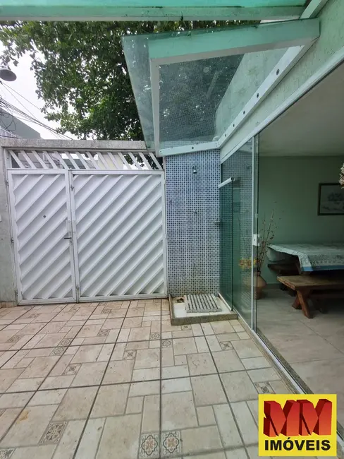 Casa com 6 quartos à venda, 116m2 em Centro, Cabo Frio - RJ - imagem 2 Foto 2 de Casa com 6 quartos à venda, 116m2 em Centro, Cabo Frio - RJ