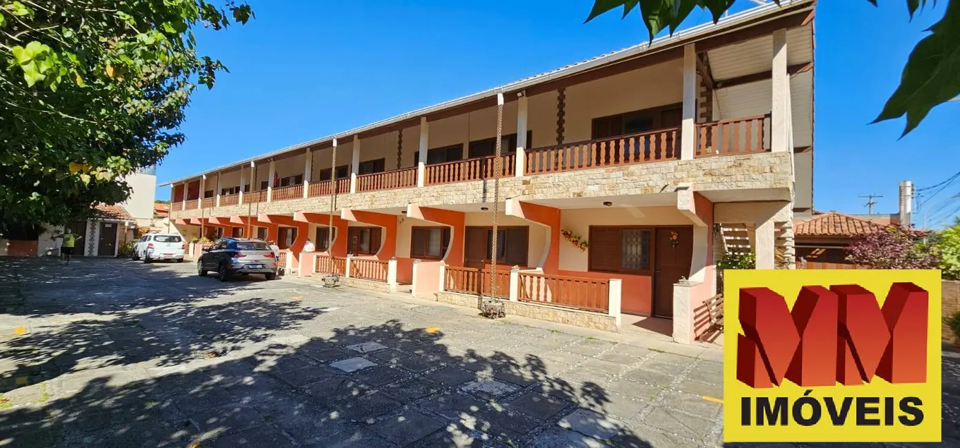 Foto 2 de Casa de Condomínio com 1 quarto à venda, 50m2 em Peró, Cabo Frio - RJ
