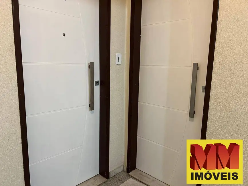 Apartamento com 3 quartos à venda, 146m2 em Centro, Cabo Frio - RJ - imagem 5 Foto 5 de Apartamento com 3 quartos à venda, 146m2 em Centro, Cabo Frio - RJ