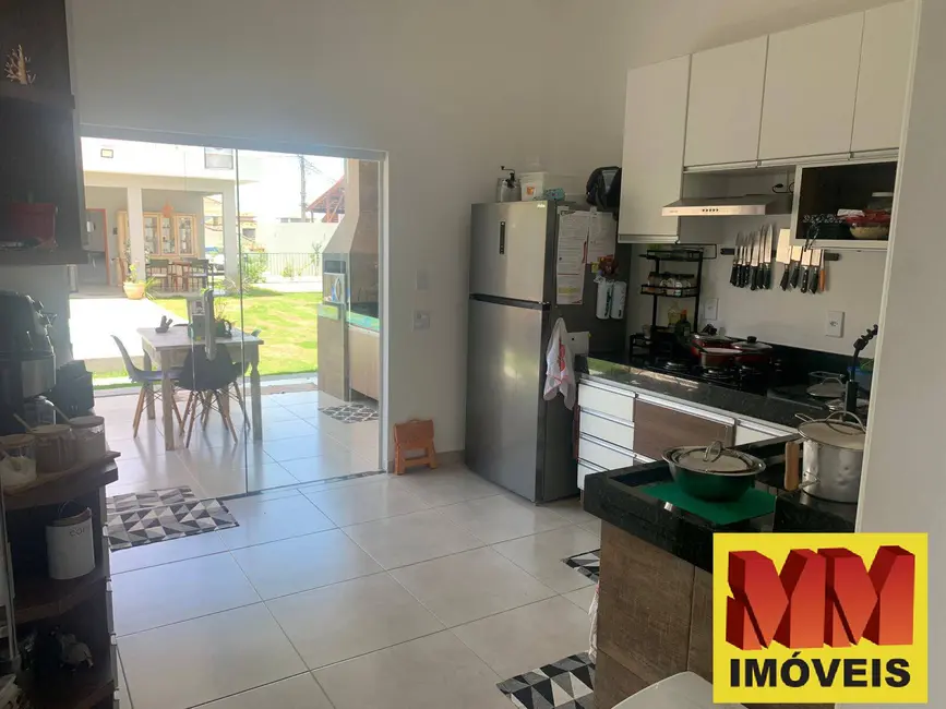 Casa de Condomínio com 3 quartos à venda, 144m2 em Cabo Frio - RJ - imagem 3 Foto 3 de Casa de Condomínio com 3 quartos à venda, 144m2 em Cabo Frio - RJ