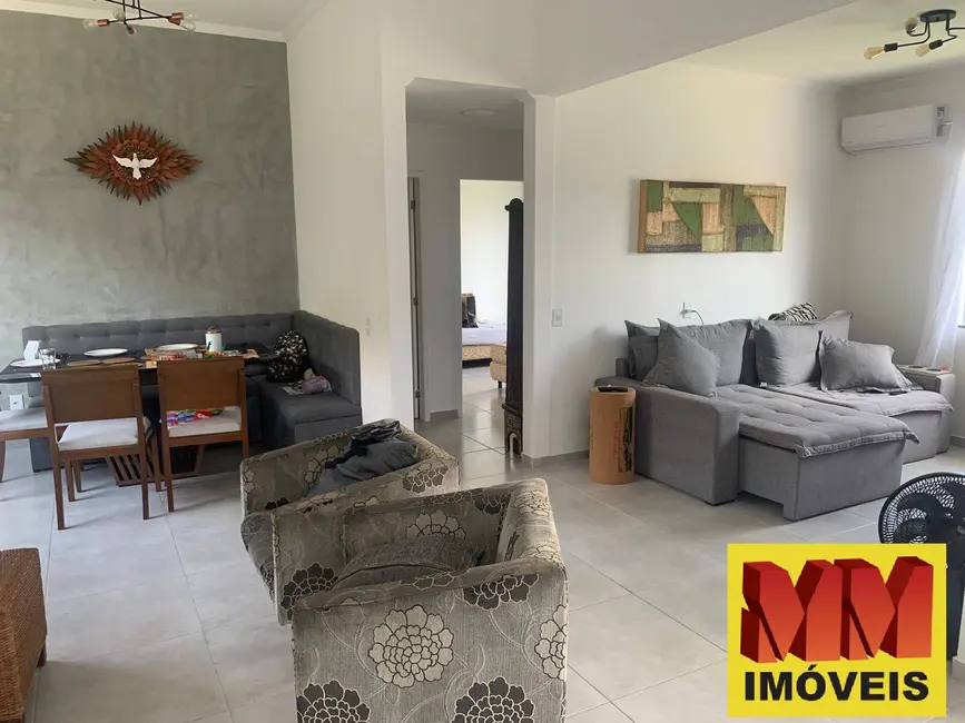 Casa de Condomínio com 3 quartos à venda, 144m2 em Cabo Frio - RJ - imagem 2 Foto 2 de Casa de Condomínio com 3 quartos à venda, 144m2 em Cabo Frio - RJ