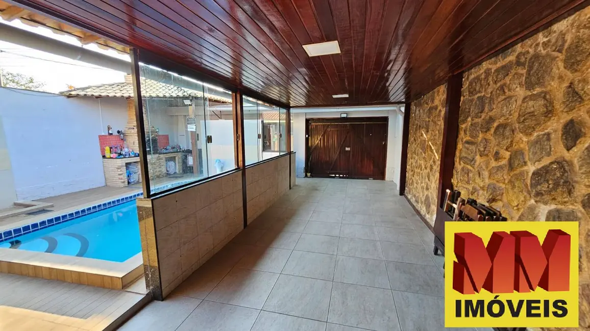 Foto 5 de Casa com 5 quartos à venda, 127m2 em Parque Burle, Cabo Frio - RJ