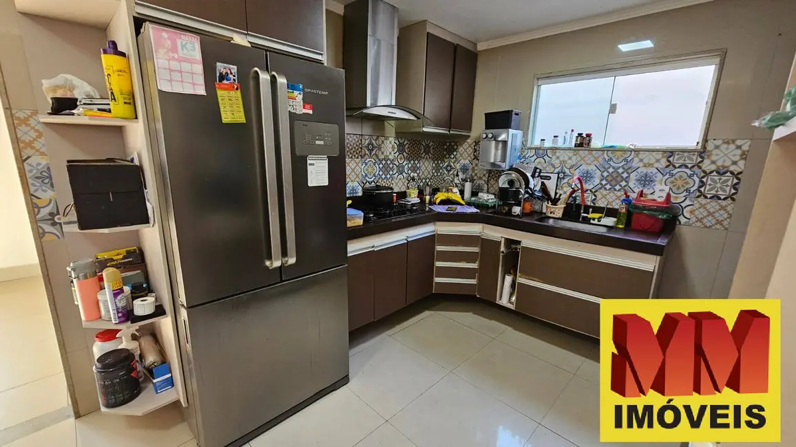 Foto 8 de Casa com 5 quartos à venda, 127m2 em Parque Burle, Cabo Frio - RJ