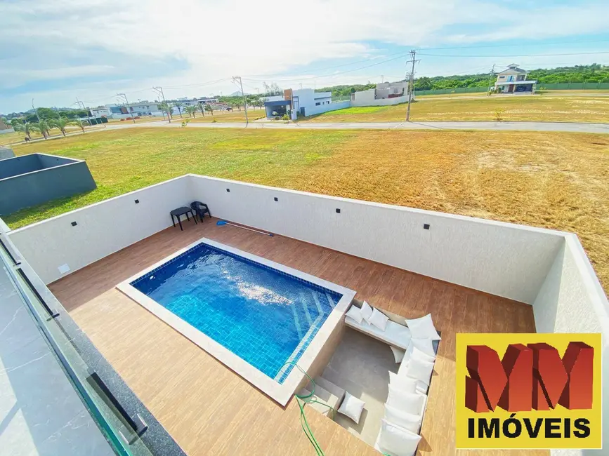 Foto 2 de Casa de Condomínio com 4 quartos à venda, 240m2 em Ogiva, Cabo Frio - RJ