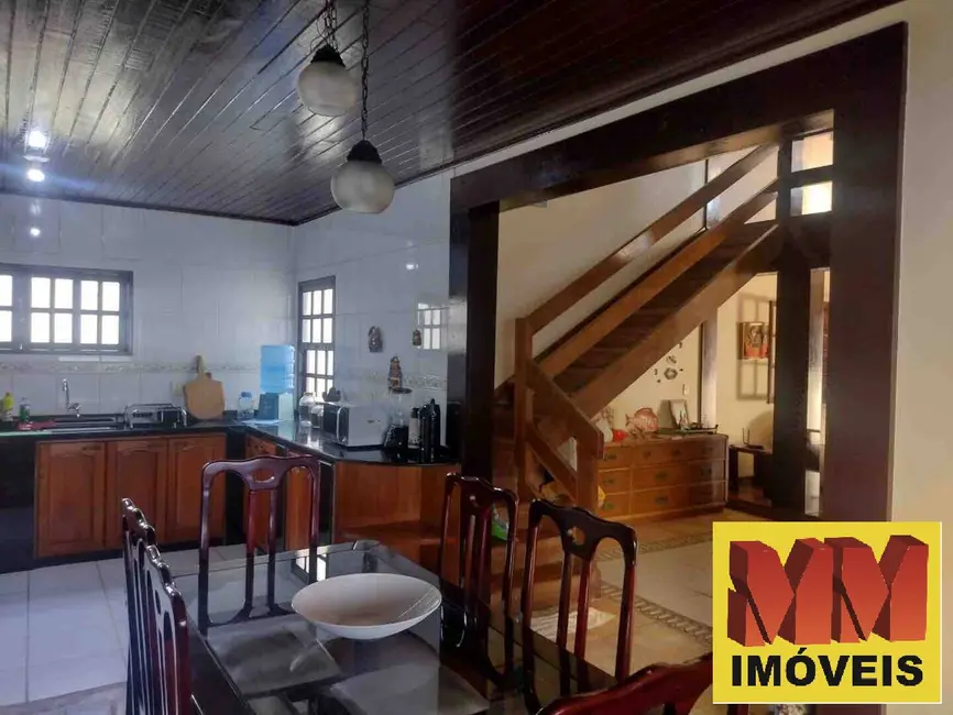 Foto 4 de Casa com 3 quartos à venda, 221m2 em Foguete, Cabo Frio - RJ