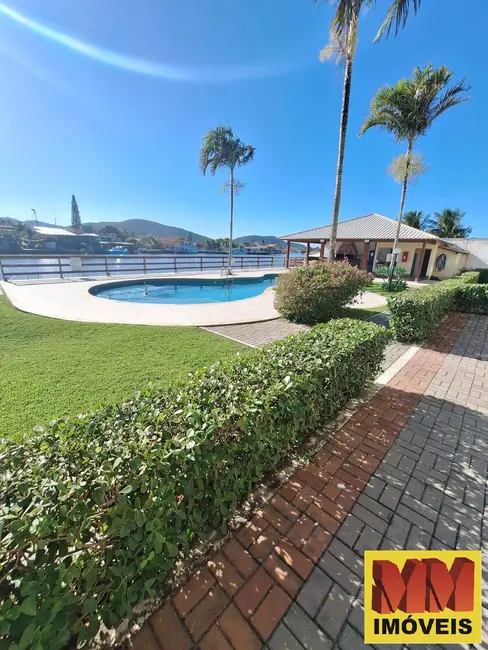 Foto 2 de Casa de Condomínio com 4 quartos à venda, 135m2 em Ogiva, Cabo Frio - RJ
