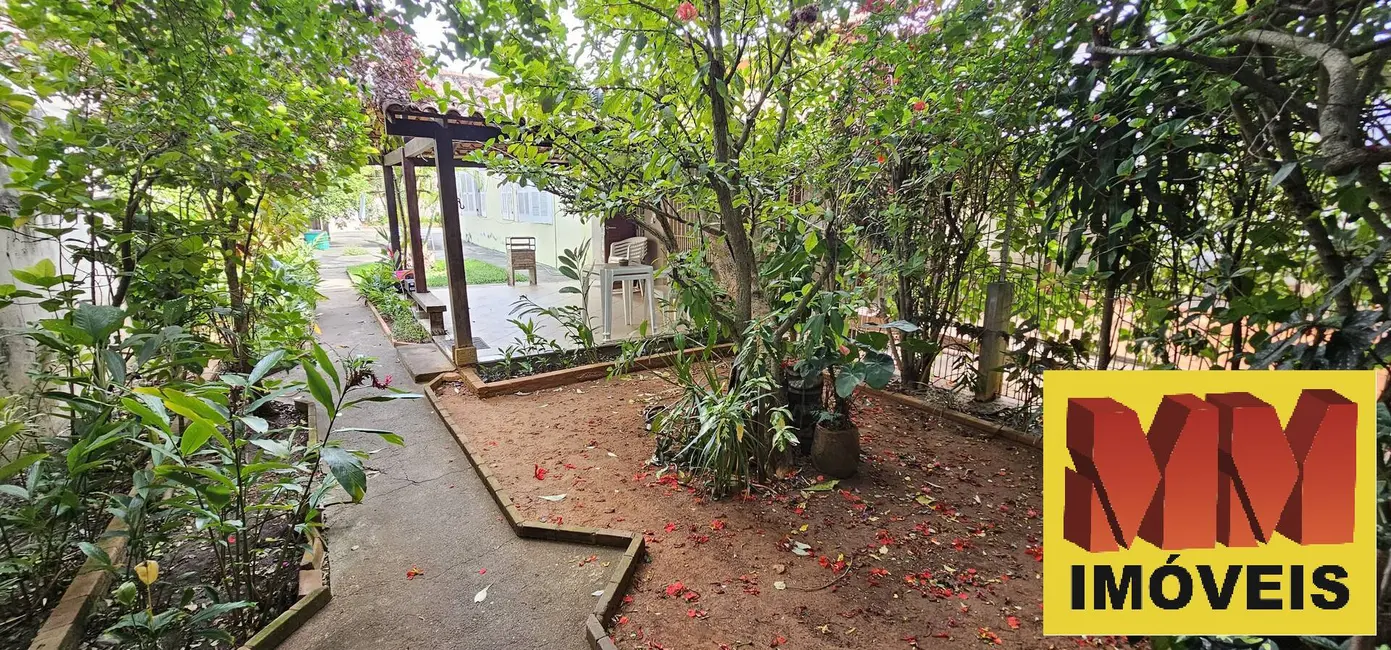 Foto 4 de Casa com 7 quartos à venda, 250m2 em Palmeiras, Cabo Frio - RJ