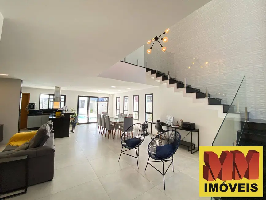 Casa de Condomínio com 4 quartos à venda, 245m2 em Cabo Frio - RJ - imagem 3 Foto 3 de Casa de Condomínio com 4 quartos à venda, 245m2 em Cabo Frio - RJ