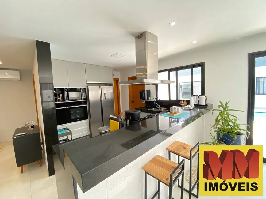 Casa de Condomínio com 4 quartos à venda, 245m2 em Cabo Frio - RJ - imagem 8 Foto 8 de Casa de Condomínio com 4 quartos à venda, 245m2 em Cabo Frio - RJ