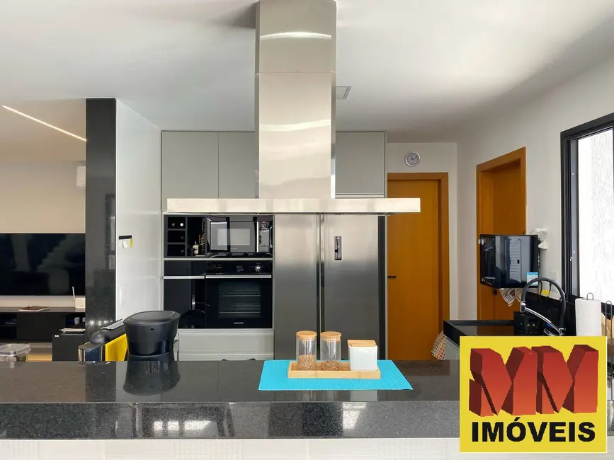 Casa de Condomínio com 4 quartos à venda, 245m2 em Cabo Frio - RJ - imagem 9 Foto 9 de Casa de Condomínio com 4 quartos à venda, 245m2 em Cabo Frio - RJ