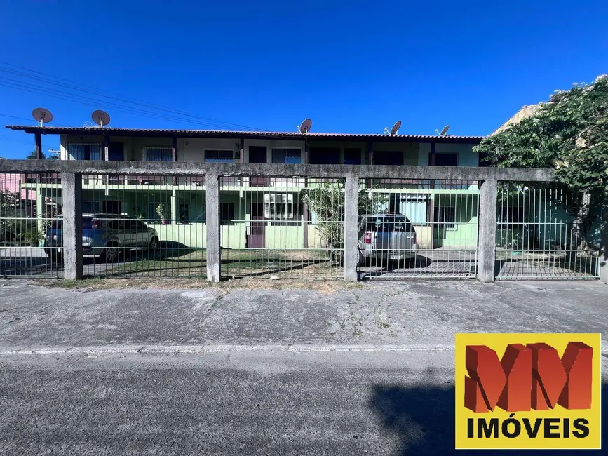 Foto 1 de Casa de Condomínio com 2 quartos à venda, 53m2 em Parque Burle, Cabo Frio - RJ