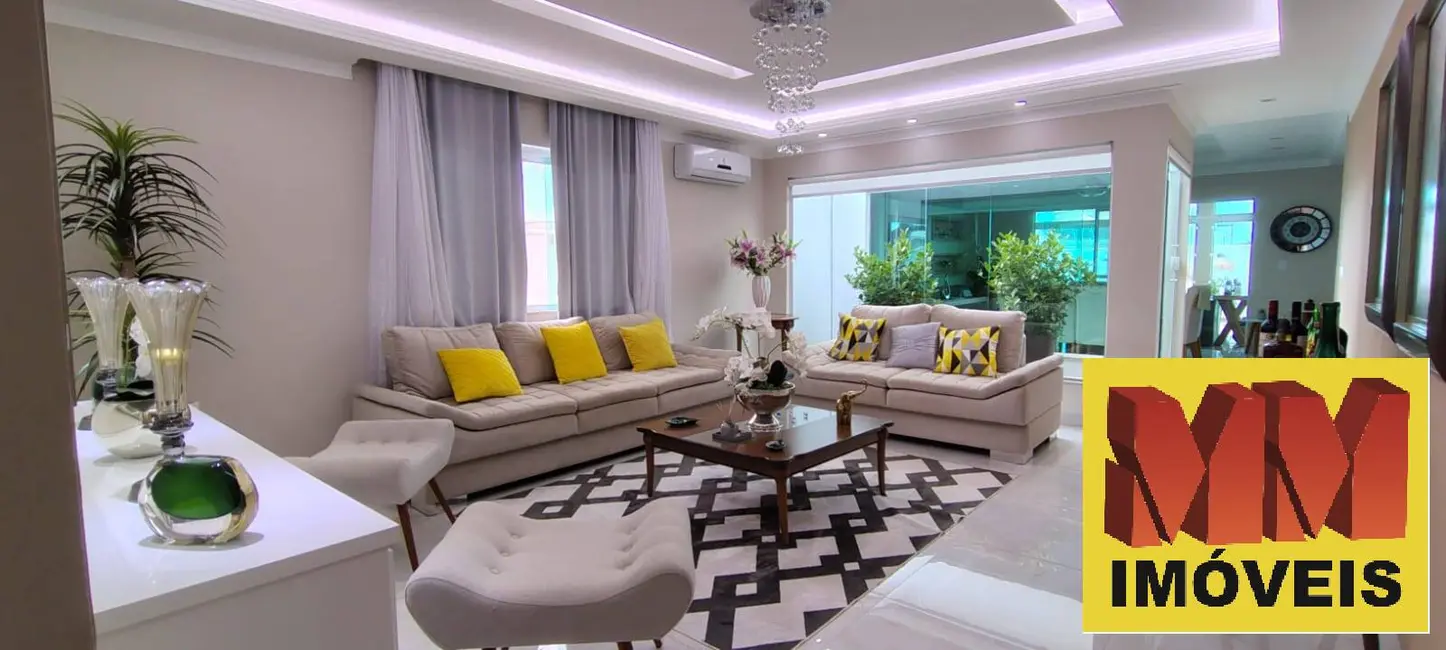 Casa de Condomínio com 3 quartos à venda, 210m2 em Nova São Pedro, Sao Pedro Da Aldeia - RJ - imagem 4 Foto 4 de Casa de Condomínio com 3 quartos à venda, 210m2 em Nova São Pedro, Sao Pedro Da Aldeia - RJ