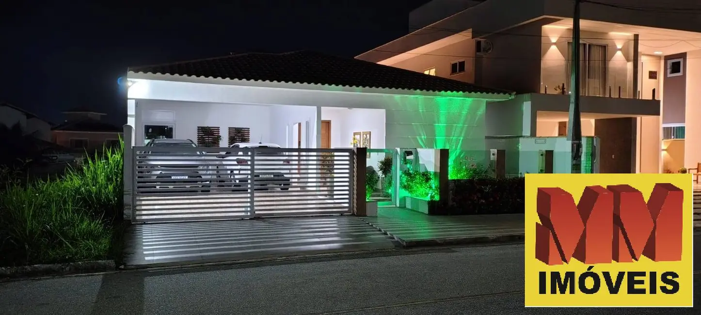 Casa de Condomínio com 3 quartos à venda, 210m2 em Nova São Pedro, Sao Pedro Da Aldeia - RJ - imagem 3 Foto 3 de Casa de Condomínio com 3 quartos à venda, 210m2 em Nova São Pedro, Sao Pedro Da Aldeia - RJ