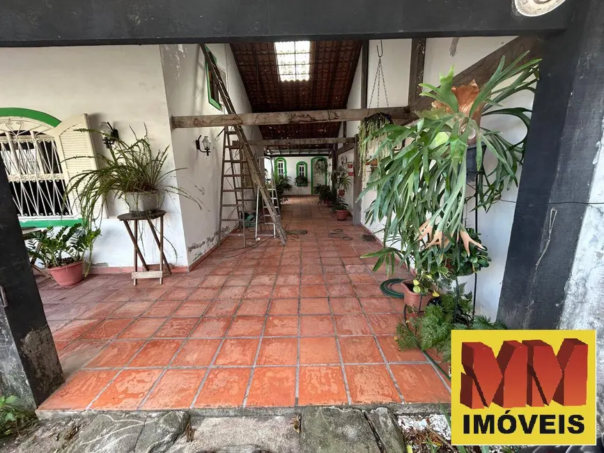 Casa com 4 quartos à venda, 200m2 em Jardim Excelsior, Cabo Frio - RJ - imagem 5 Foto 5 de Casa com 4 quartos à venda, 200m2 em Jardim Excelsior, Cabo Frio - RJ
