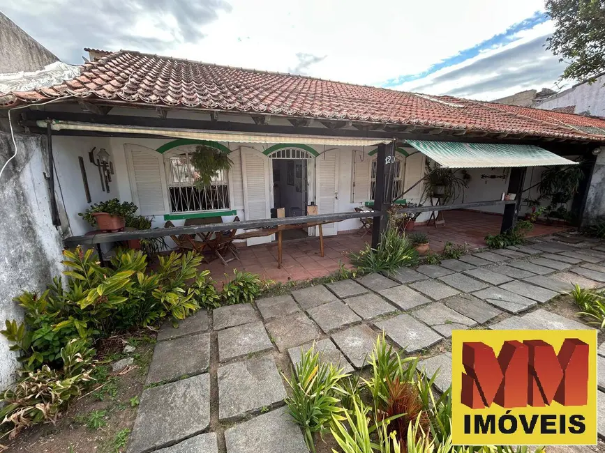 Casa com 4 quartos à venda, 200m2 em Jardim Excelsior, Cabo Frio - RJ - imagem 8 Foto 8 de Casa com 4 quartos à venda, 200m2 em Jardim Excelsior, Cabo Frio - RJ