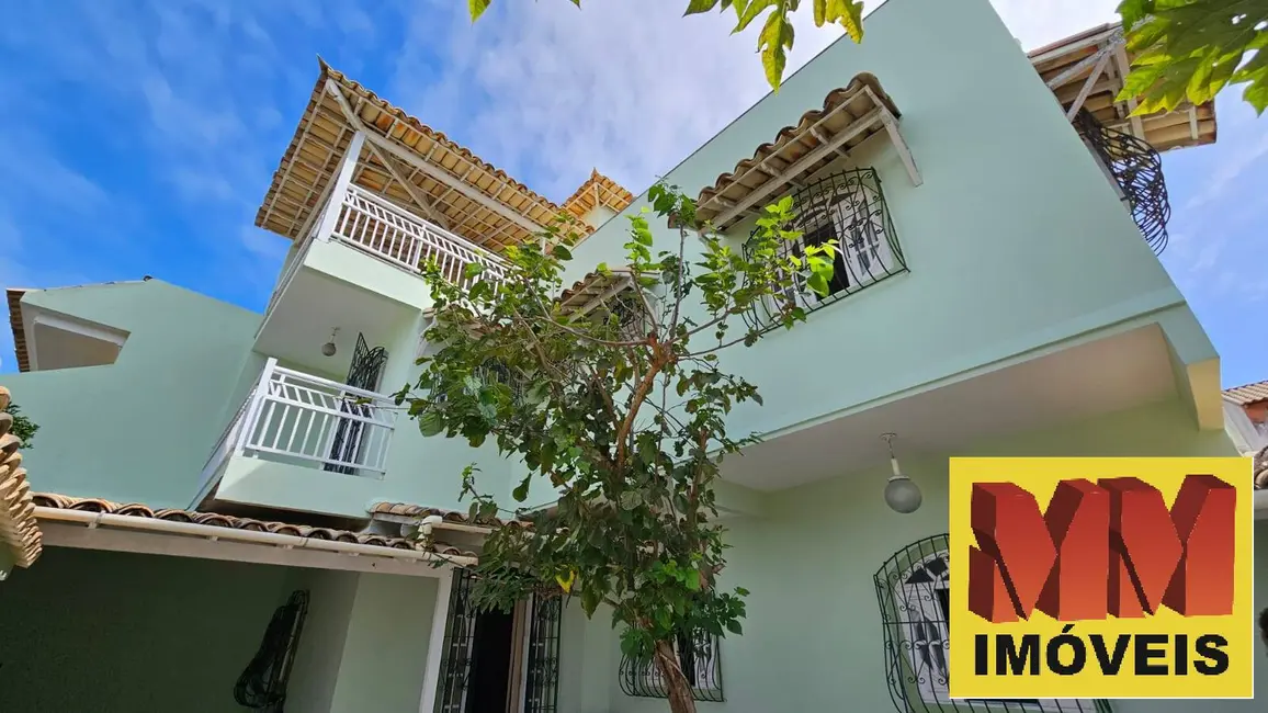 Foto 2 de Casa com 3 quartos à venda e para alugar, 212m2 em Parque Burle, Cabo Frio - RJ