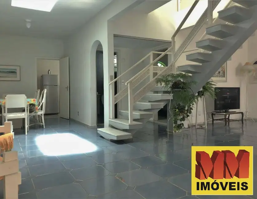 Foto 9 de Casa com 7 quartos à venda, 131m2 em Centro, Cabo Frio - RJ