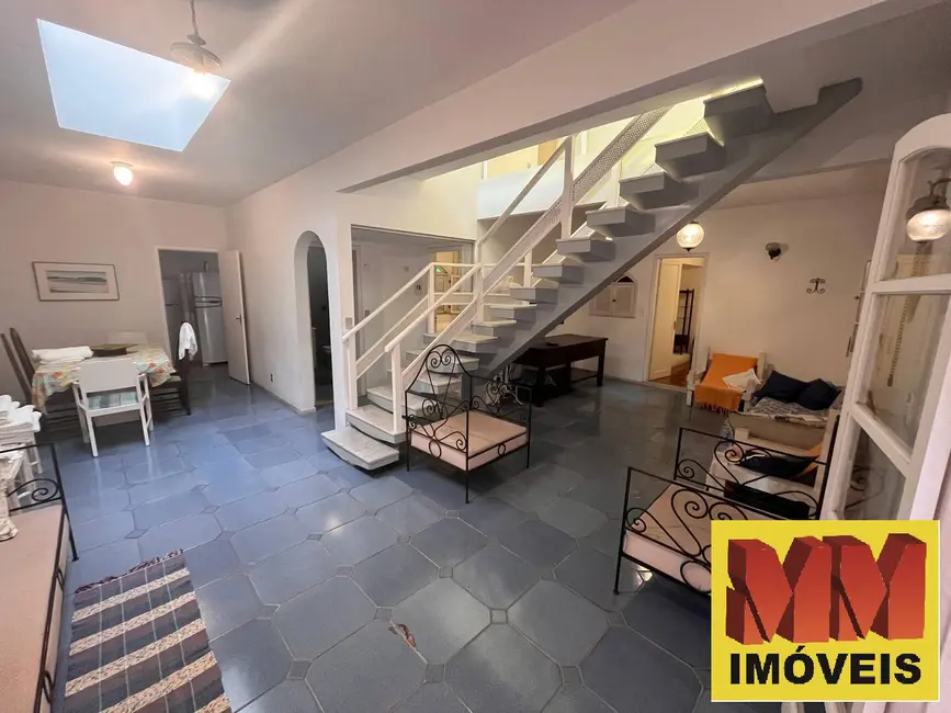 Foto 8 de Casa com 7 quartos à venda, 131m2 em Centro, Cabo Frio - RJ