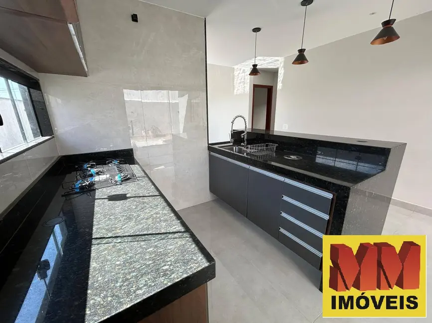 Casa de Condomínio com 3 quartos à venda, 127m2 em Nova São Pedro, Sao Pedro Da Aldeia - RJ - imagem 5 Foto 5 de Casa de Condomínio com 3 quartos à venda, 127m2 em Nova São Pedro, Sao Pedro Da Aldeia - RJ