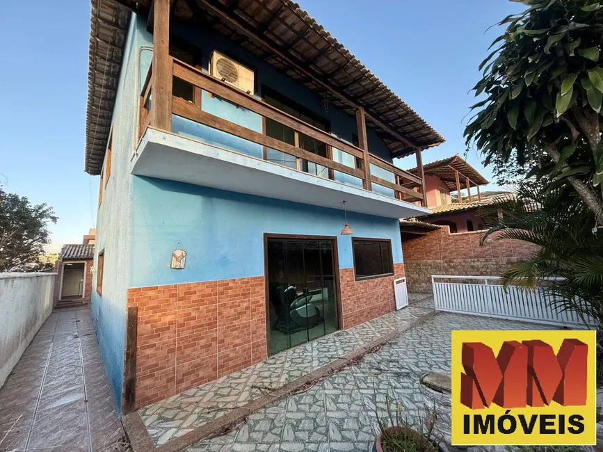 Foto 2 de Casa de Condomínio com 4 quartos à venda, 180m2 em Ogiva, Cabo Frio - RJ