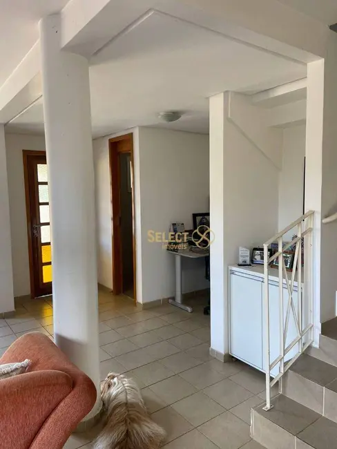 Foto 6 de Sobrado com 3 quartos à venda, 205m2 em Setor Negrão de Lima, Goiania - GO