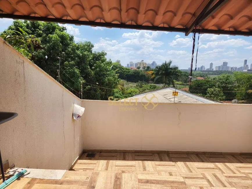 Foto 2 de Sobrado com 3 quartos à venda, 211m2 em Goiania - GO