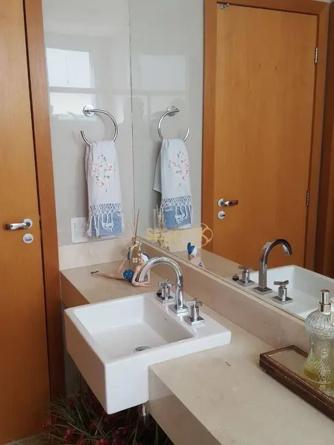 Foto 5 de Sobrado com 5 quartos à venda, 546m2 em Alphaville Flamboyant Residencial Araguaia, Goiania - GO