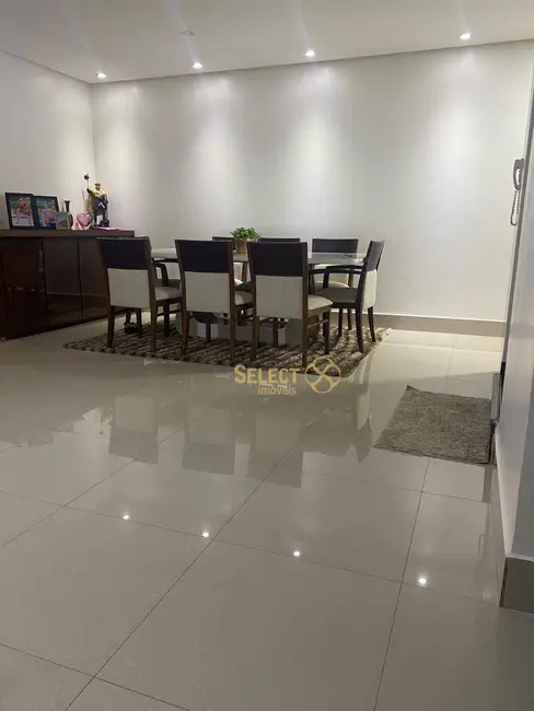 Foto 5 de Sobrado com 3 quartos à venda, 192m2 em Sítios Santa Luzia, Aparecida De Goiania - GO